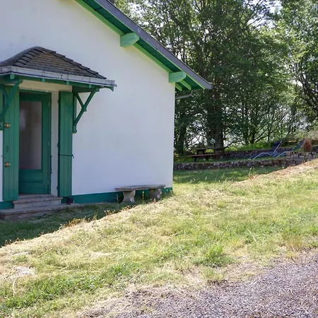 Hétvégi ház Autrichien Avec Cheminee Et Animaux Acceptes - Fr-1-496-177 Arcon (Loire)